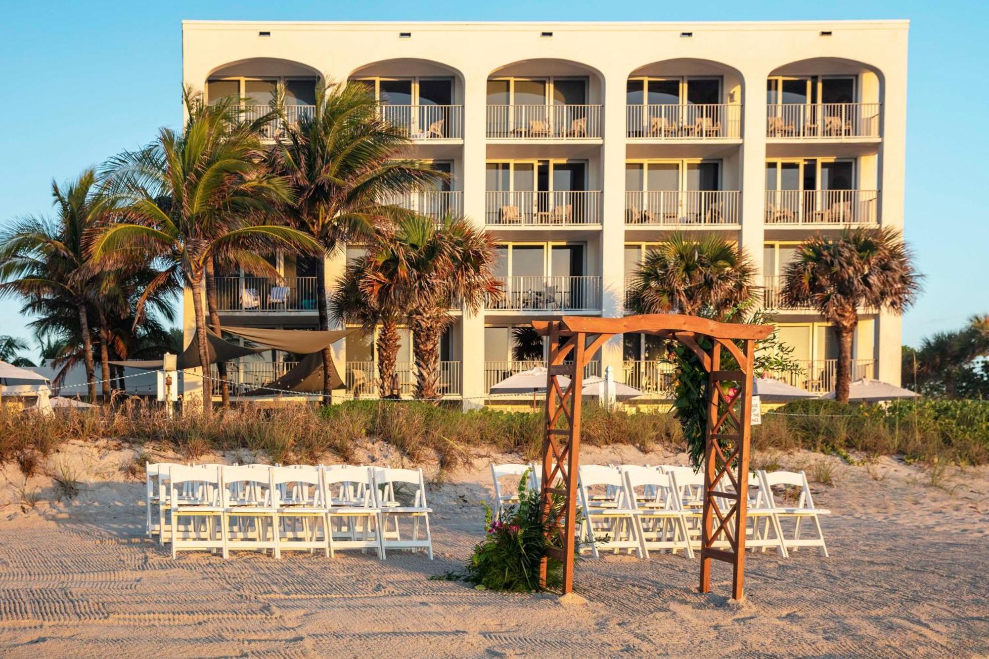Costa D'Este Beach Resort & Spa Vero Beach Exterior photo